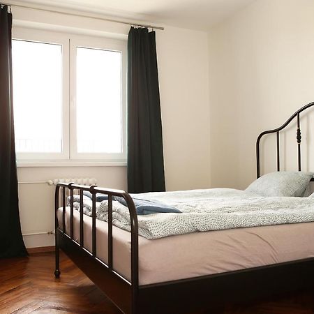 New Colorful Apartment With Big Balcony Bratislava Esterno foto