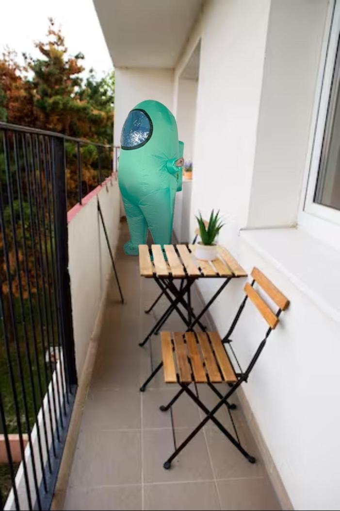 New Colorful Apartment With Big Balcony Bratislava Esterno foto